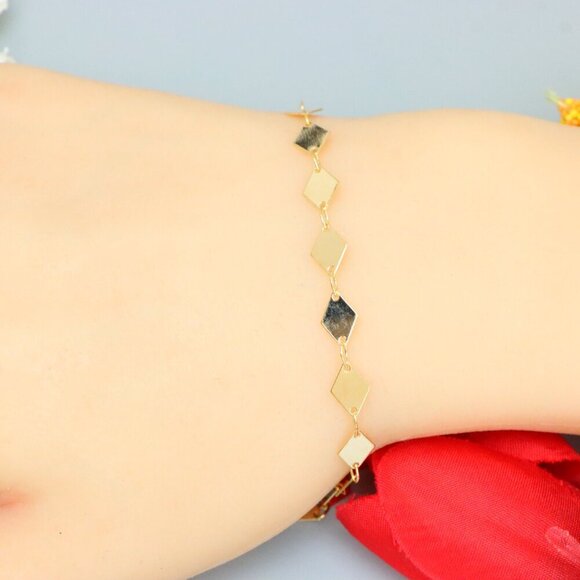 "Elegant & Trendy Bracelet, A Perfect Gift for Women, Thoughtful, EVCH1569 - Picture 8 of 10